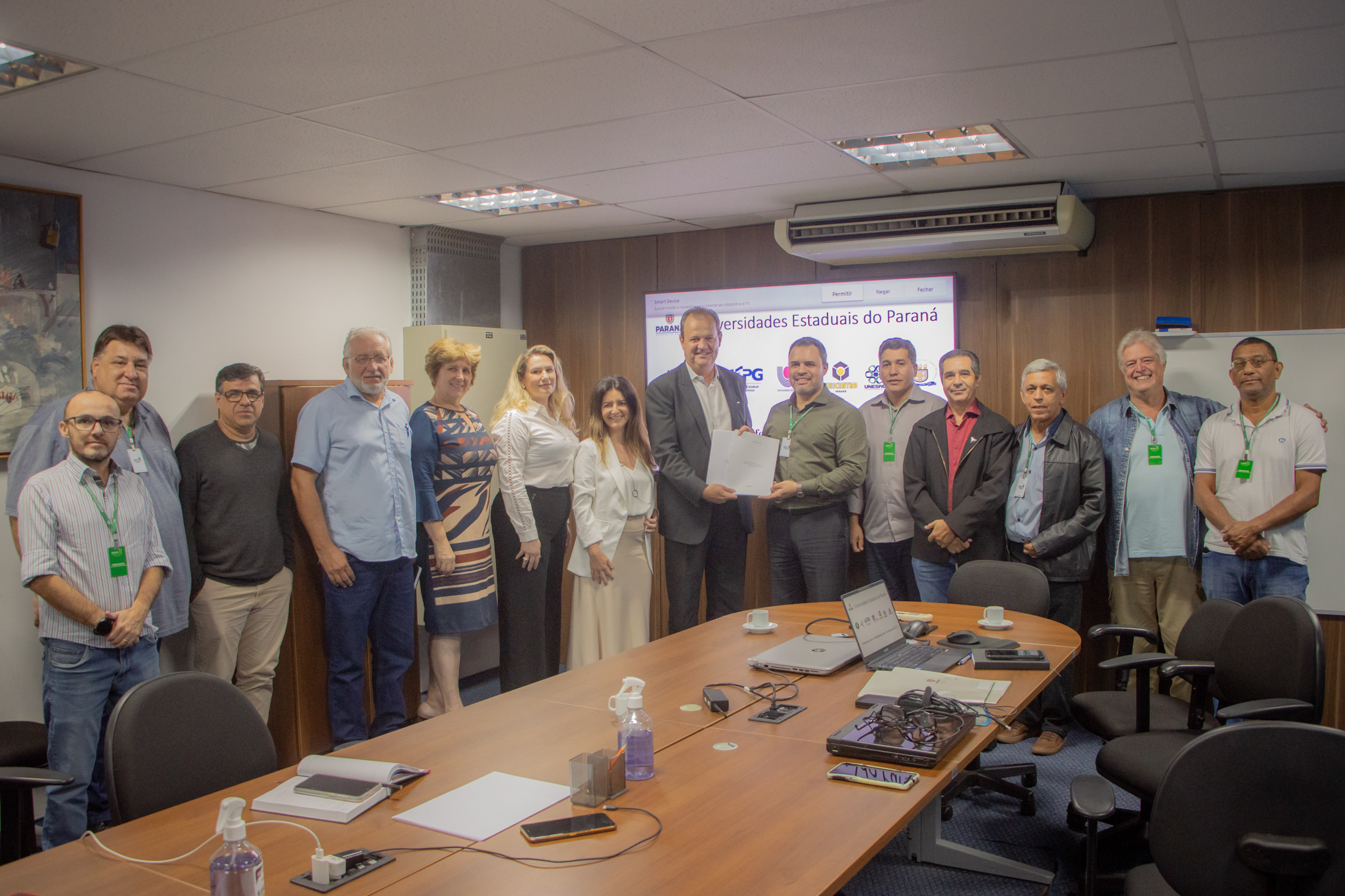 Apiesp entrega novo plano de carreira para o Estado